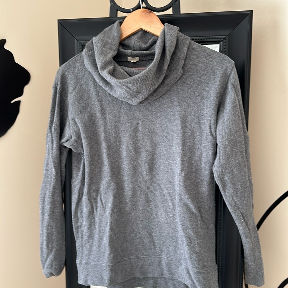 Jcrew size medium turtleneck sweatshirt